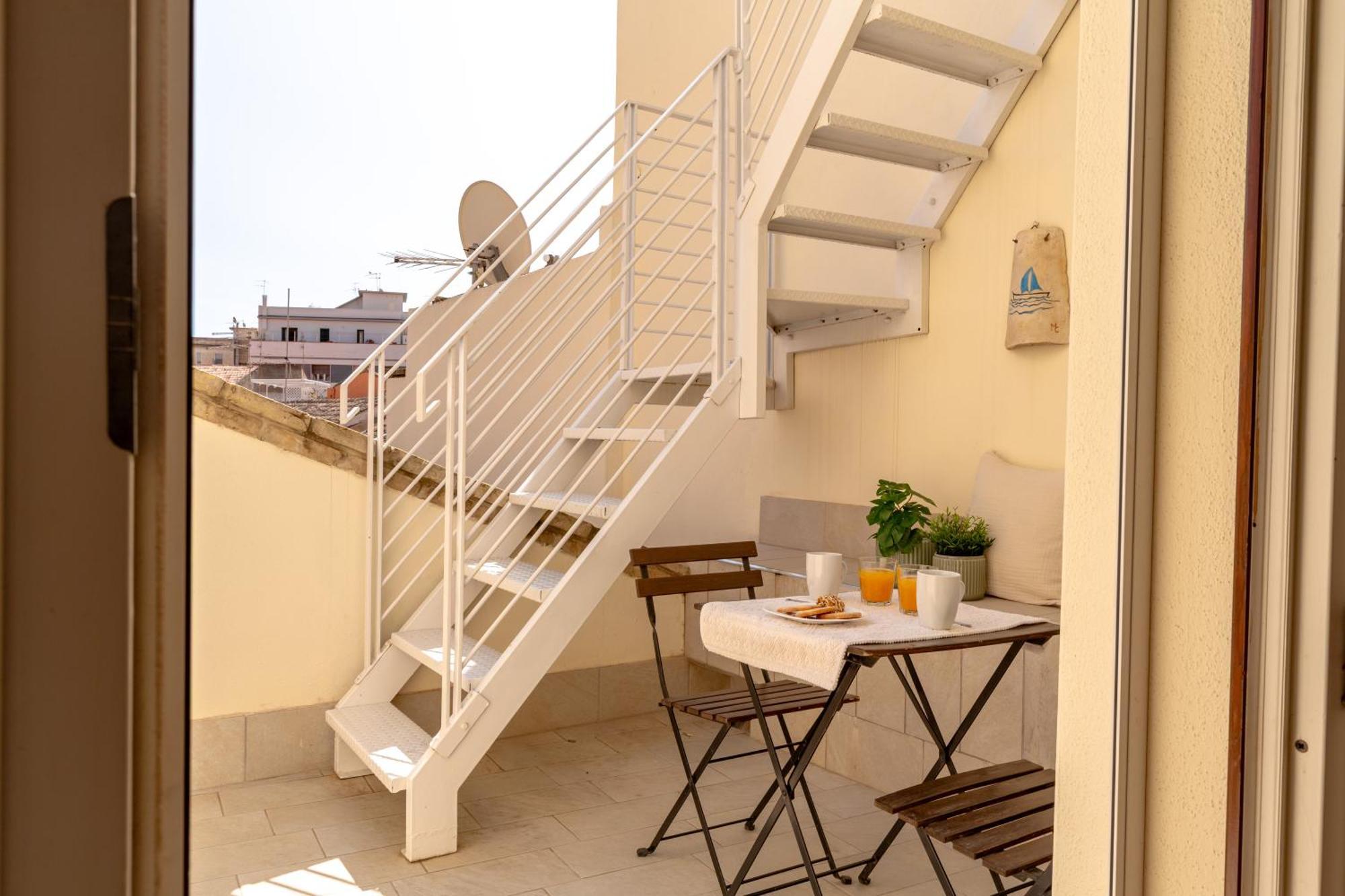 Domus De Silva - Appartamento In Centro Storico A Cagliari Exterior foto